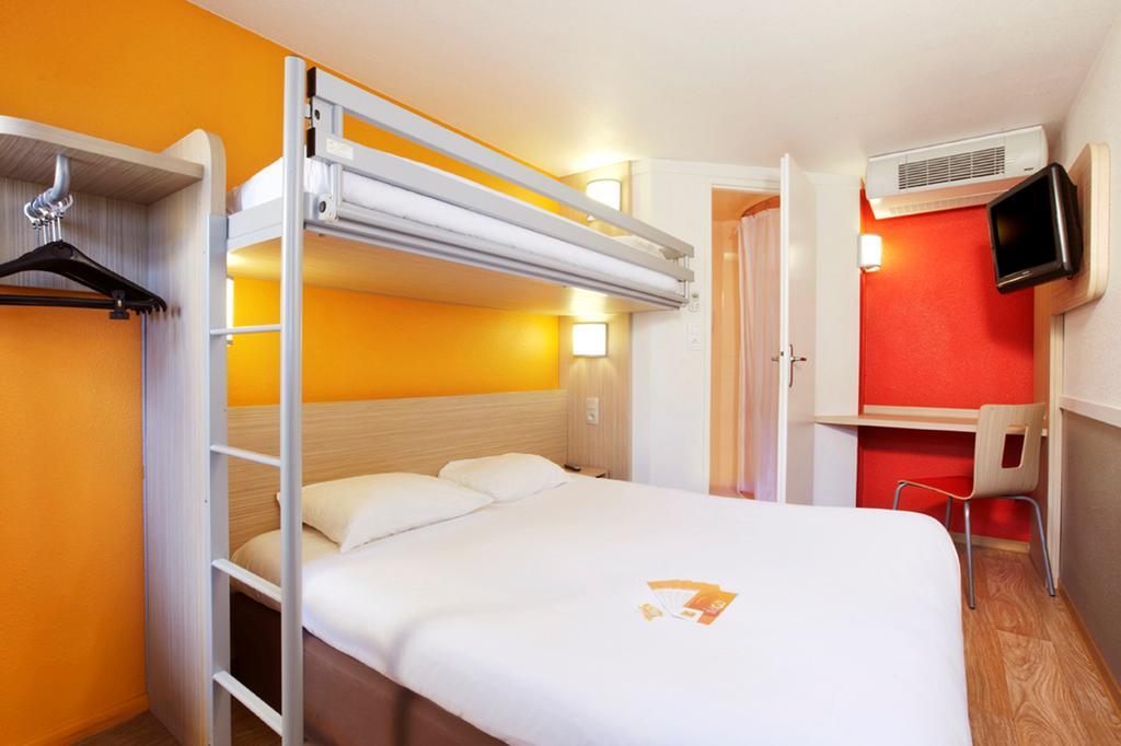 Premiere Classe Valenciennes Ouest Petite Foret Exterior photo